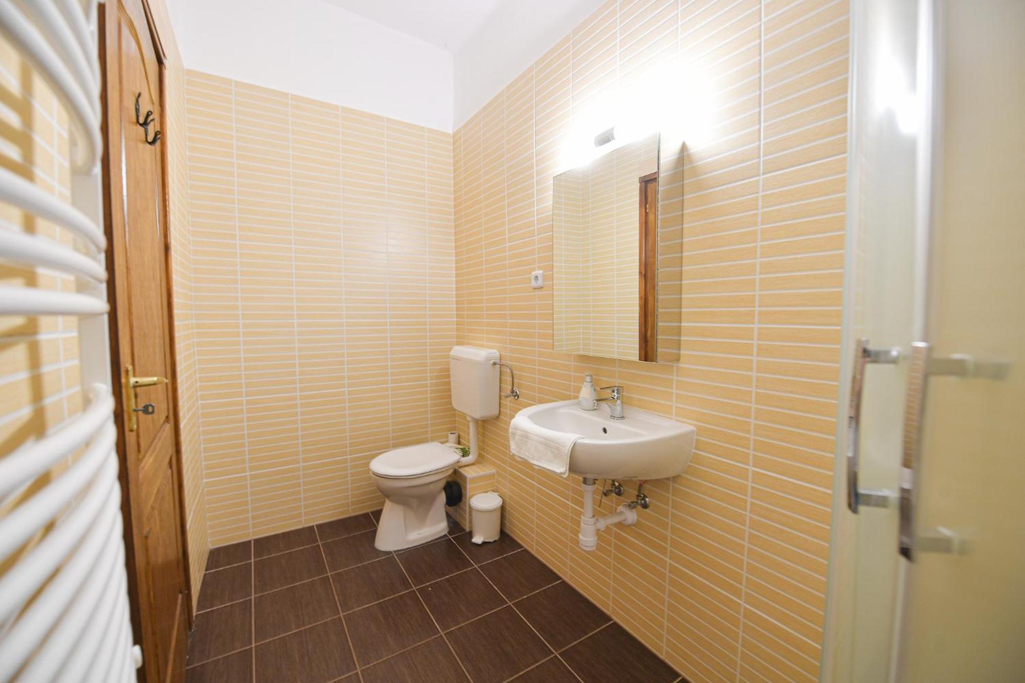 Kókusz Apartmanok Eger Habitación foto