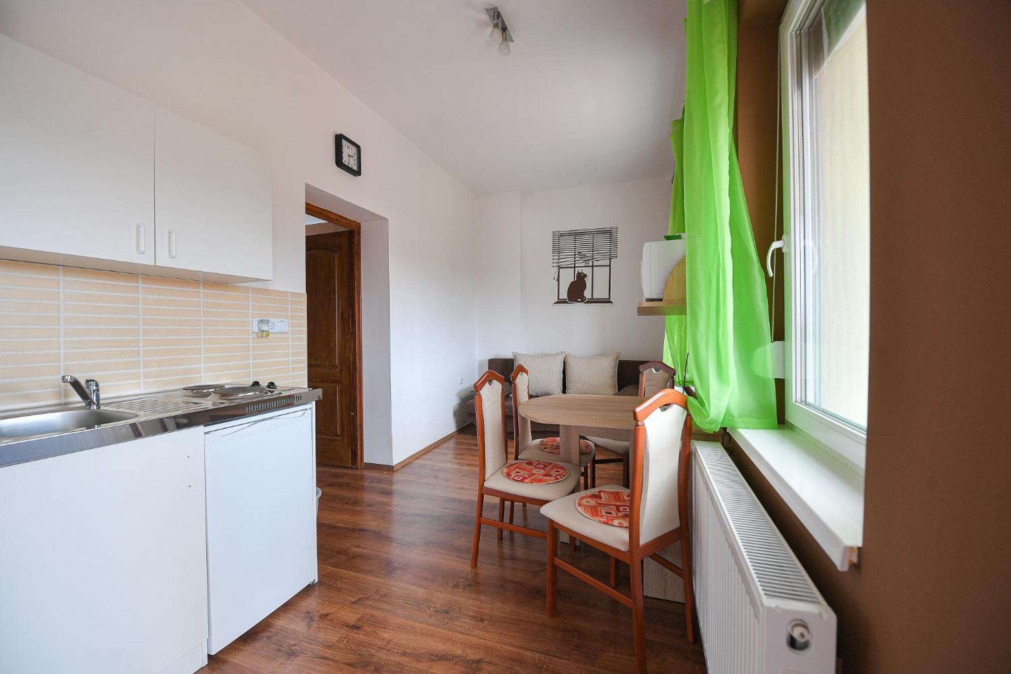 Kókusz Apartmanok Eger Habitación foto