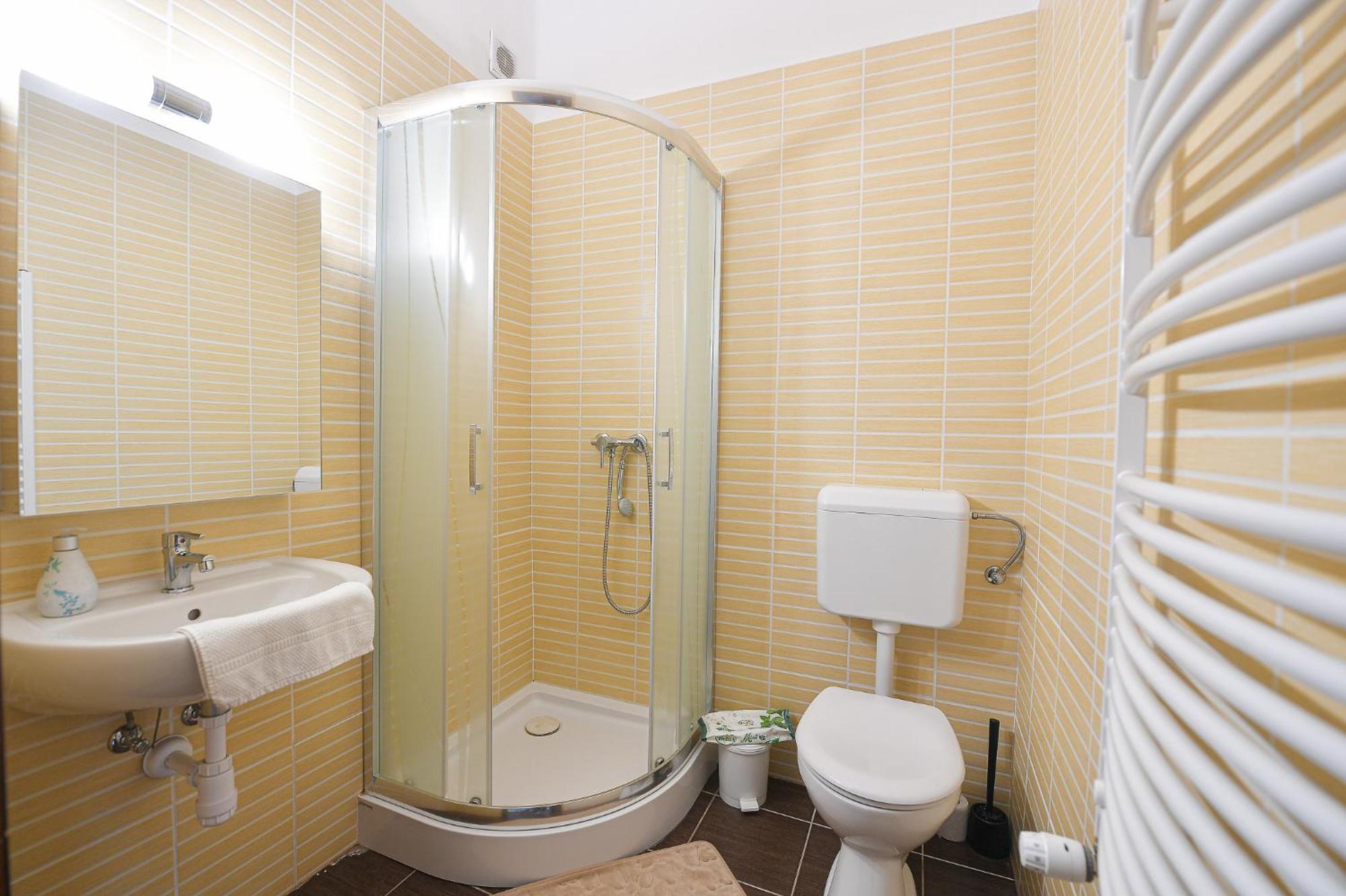 Kókusz Apartmanok Eger Habitación foto